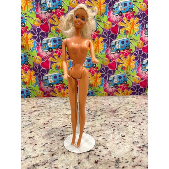 Vintage Dance Magic Barbie Doll Blonde Hair - Picture 2 of 4